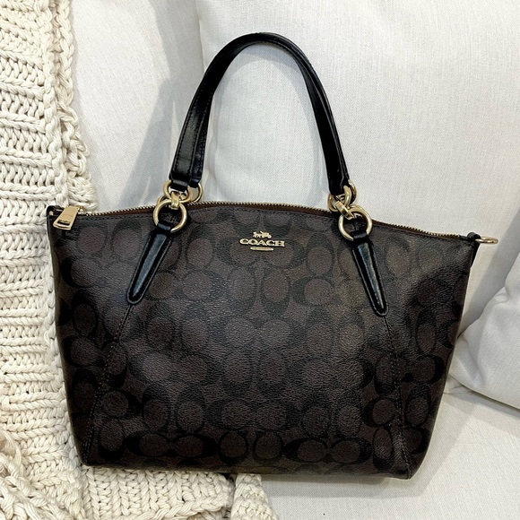 Coach Handbags - COACH Pebble Leather Kelsey Small Satchel Shoulder Bag Brown Black Gold Purse